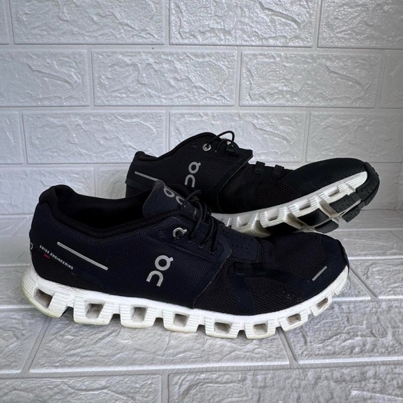 Black and White Athletic Shoes with Breathable Mesh and Cushioned Outsole - Picture 1 of 2